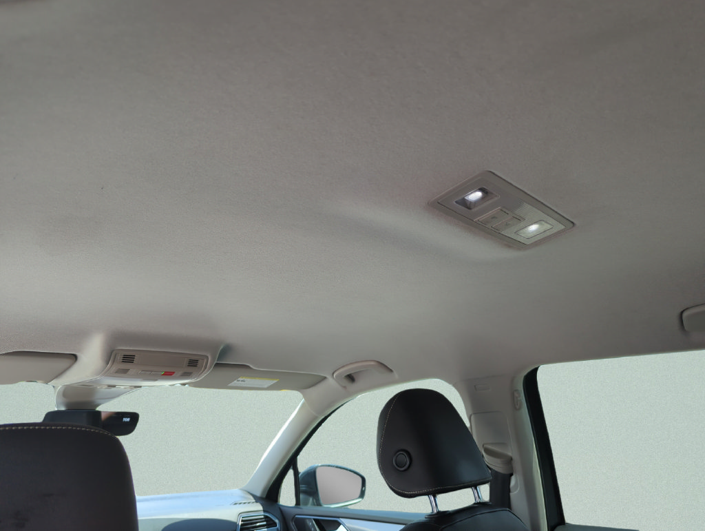 Used 2022 Volkswagen Tiguan SE FWD image 30