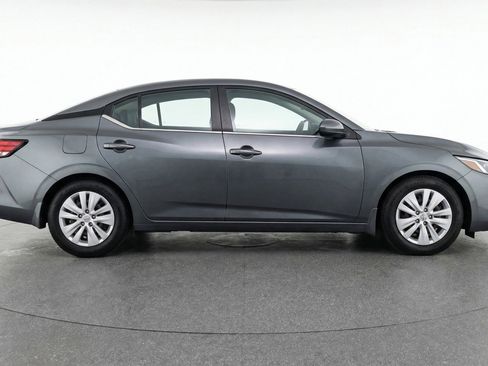 Used 2025 Nissan Sentra S FWD image 11