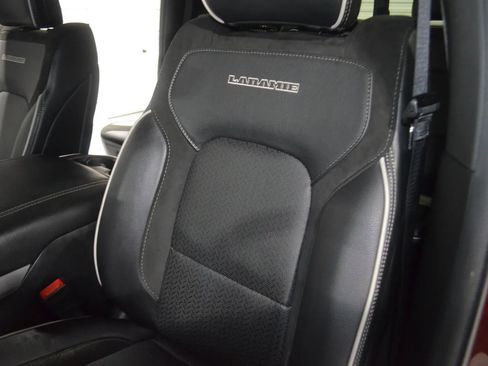 Used 2025 RAM 1500 Laramie AWD/4WD image 13