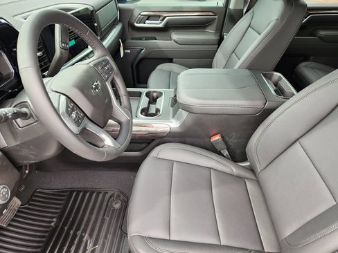 New 2026 Chevrolet Silverado 2500 LTZ w/ LTZ Plus Package AWD/4WD image 9