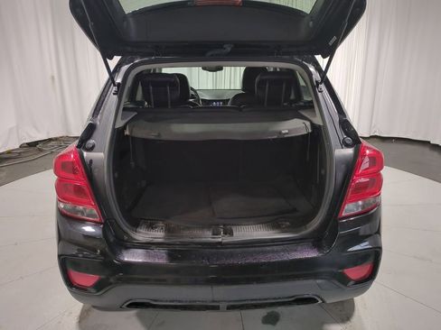 Used 2018 Chevrolet Trax LT w/ LT Convenience Package image 40