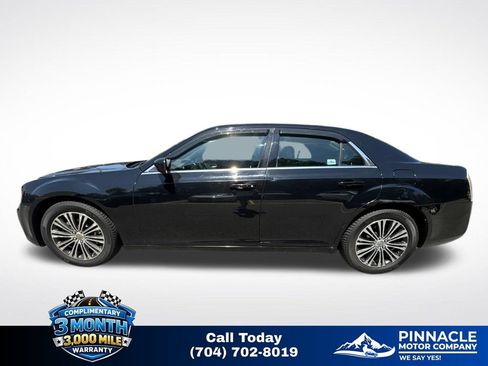 Used 2013 Chrysler 300 S w/ Luxury Group AWD/4WD image 8