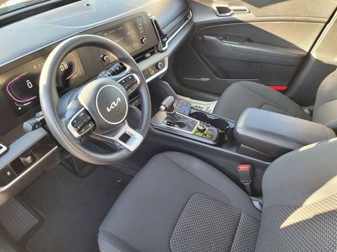 Used 2023 Kia Sportage LX image 8