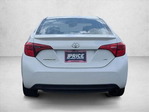 Used 2017 Toyota Corolla SE w/ Carpet Mat Package (TMS) FWD image 6