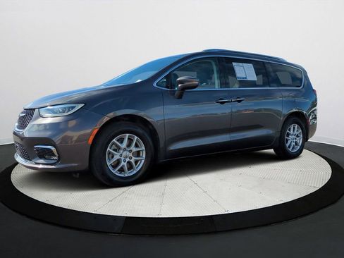 Used 2021 Chrysler Pacifica Touring-L image 1