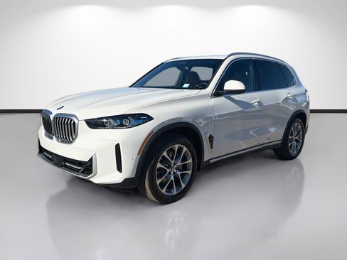 New 2026 BMW X5 xDrive40i w/ Parking Assistance Package image 7