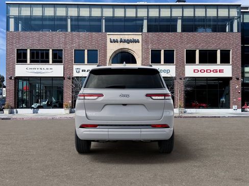 New 2026 Jeep Grand Cherokee L Limited AWD/4WD image 7