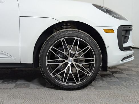 Used 2026 Porsche Macan AWD/4WD image 15