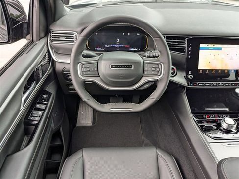 New 2025 Jeep Wagoneer L Series II w/ Convenience Group I image 27
