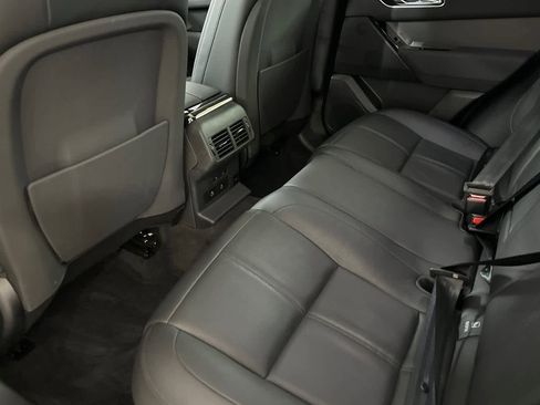 Used 2025 Land Rover Range Rover Velar Dynamic SE image 4
