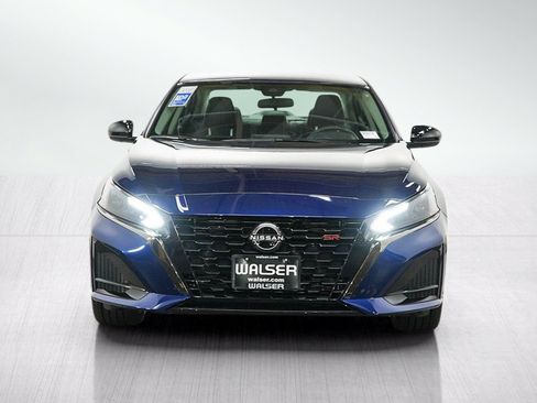 Used 2023 Nissan Altima 2.5 SR AWD/4WD image 8