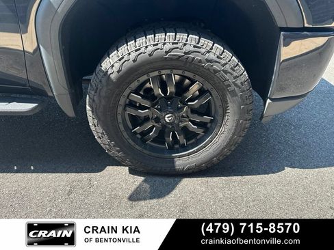 Used 2021 GMC Sierra 2500 AT4 w/ AT4 Premium Plus Package AWD/4WD image 10