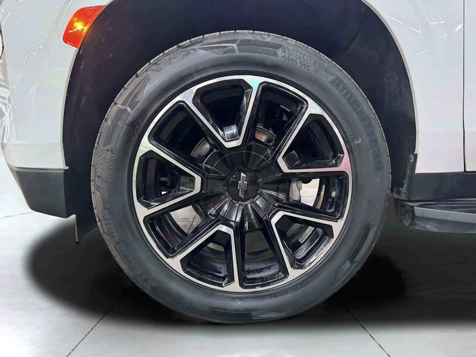 Used 2022 Chevrolet Tahoe RST w/ Luxury Package AWD/4WD image 45