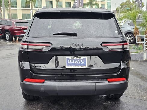 New 2025 Jeep Grand Cherokee L Altitude image 6