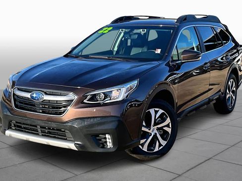 Used 2022 Subaru Outback Limited image 2