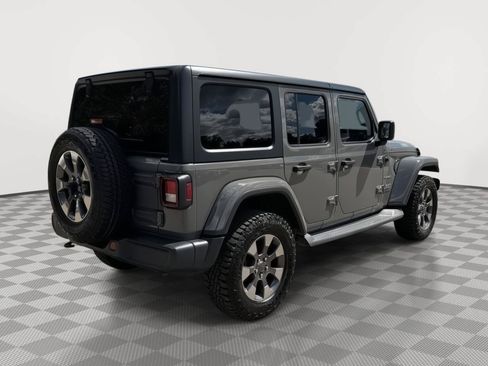 Used 2019 Jeep Wrangler Unlimited Sahara AWD/4WD image 7