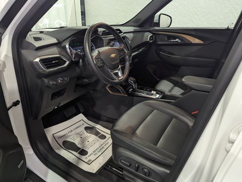 Used 2023 Chevrolet TrailBlazer ACTIV w/ Sun and Liftgate Package AWD/4WD image 13
