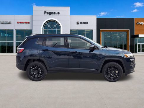 New 2026 Jeep Compass Latitude AWD/4WD image 7