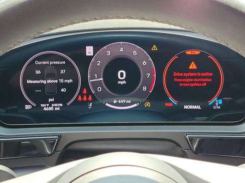 Certified 2025 Porsche Cayenne AWD/4WD image 33