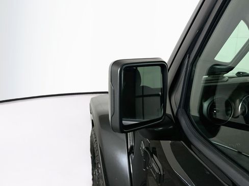 Used 2022 Jeep Gladiator Sport AWD/4WD image 16