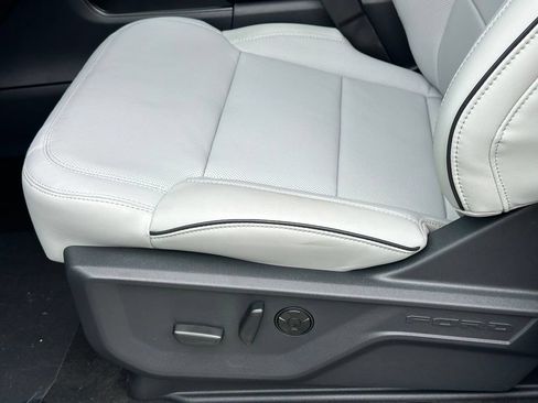 New 2026 Ford Expedition Platinum w/ Platinum Ultimate Package AWD/4WD image 13