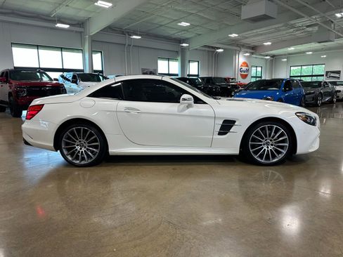 Used 2020 Mercedes-Benz SL 550 image 17