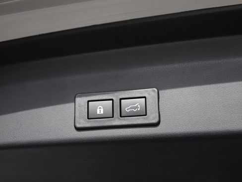 Used 2024 Subaru Ascent Premium w/ Convenience Package image 7