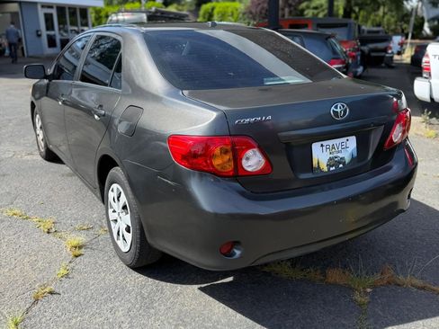 Used 2010 Toyota Corolla LE FWD image 3