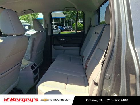 Used 2017 Honda Ridgeline RTL-T image 12