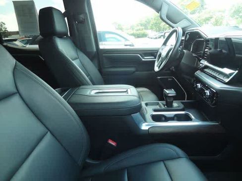 Used 2022 GMC Sierra 1500 SLT AWD/4WD image 14