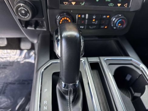 Used 2019 Ford F150 XLT w/ Equipment Group 302A Luxury AWD/4WD image 32