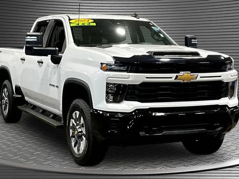 Certified 2024 Chevrolet Silverado 2500 Custom w/ Custom Convenience Package AWD/4WD image 2