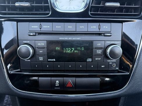 Used 2012 Chrysler 200 Touring image 27