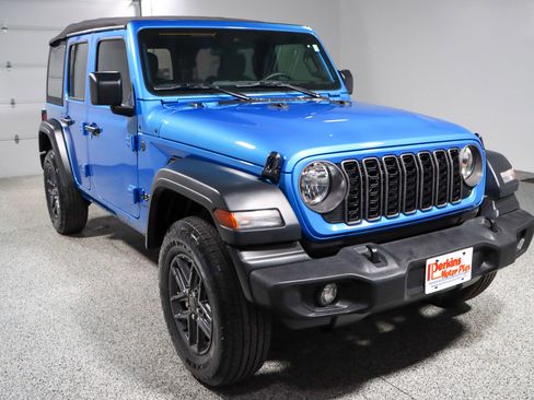 Used 2024 Jeep Wrangler Unlimited Sport image 5
