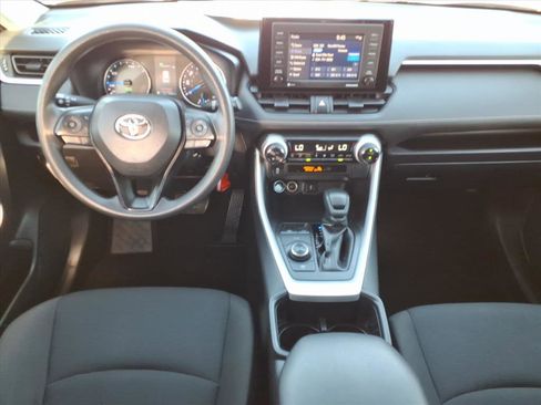 Certified 2022 Toyota RAV4 LE image 15