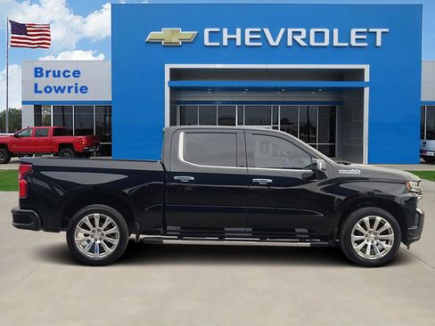 Used 2021 Chevrolet Silverado 1500 High Country w/ Technology Package AWD/4WD image 6