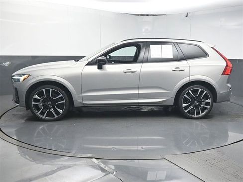 Used 2023 Volvo XC60 B5 Ultimate w/ Protection Package Premier FWD image 5