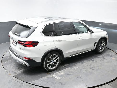 Used 2025 BMW X5 xDrive50e AWD/4WD image 35