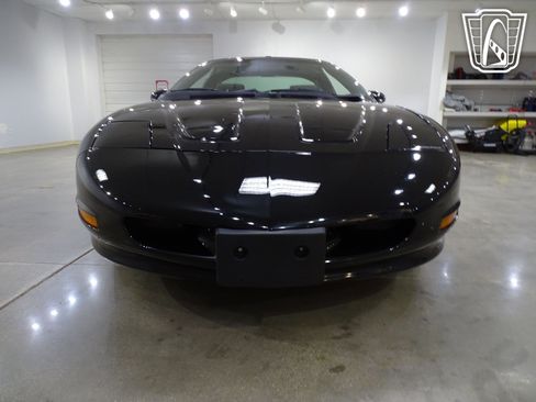 Used 1995 Pontiac Firebird Coupe image 38