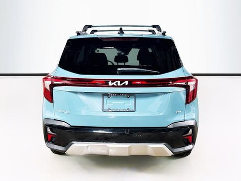 Used 2024 Kia Seltos EX AWD/4WD image 6