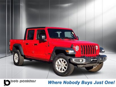 Used 2023 Jeep Gladiator Sport
