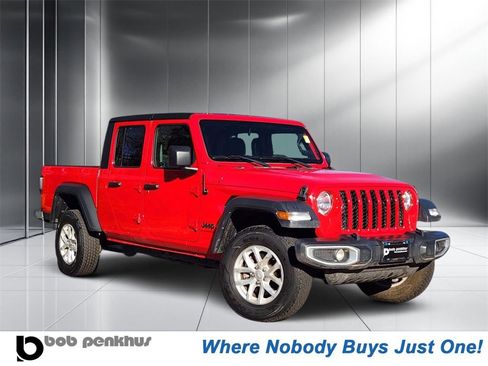 Used 2023 Jeep Gladiator Sport image 1