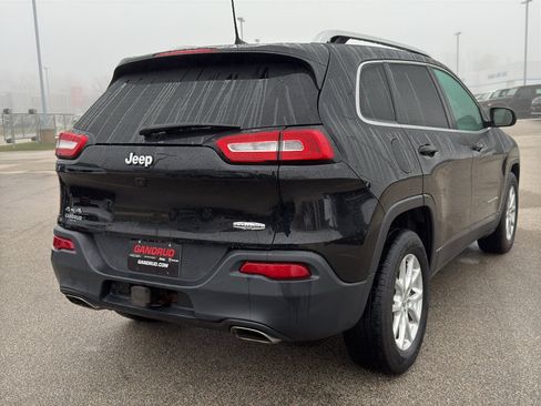 Used 2016 Jeep Cherokee Latitude w/ Comfort/Convenience Group image 5