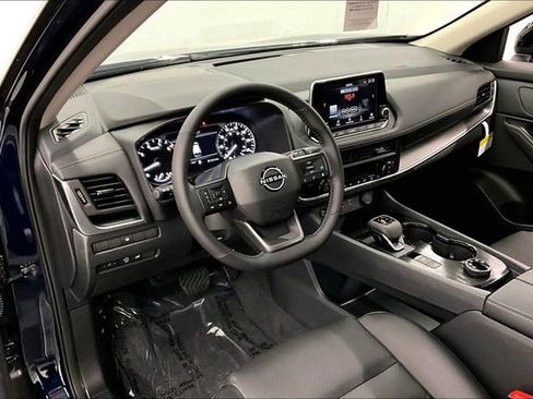 New 2026 Nissan Rogue SV image 7