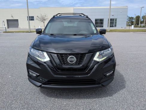 Used 2018 Nissan Rogue SV w/ Premium Package image 10
