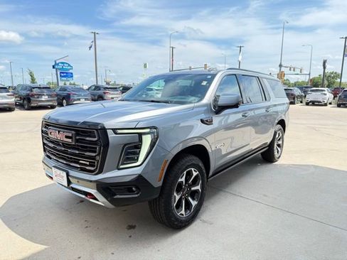 Used 2025 GMC Yukon XL AT4 Ultimate image 33