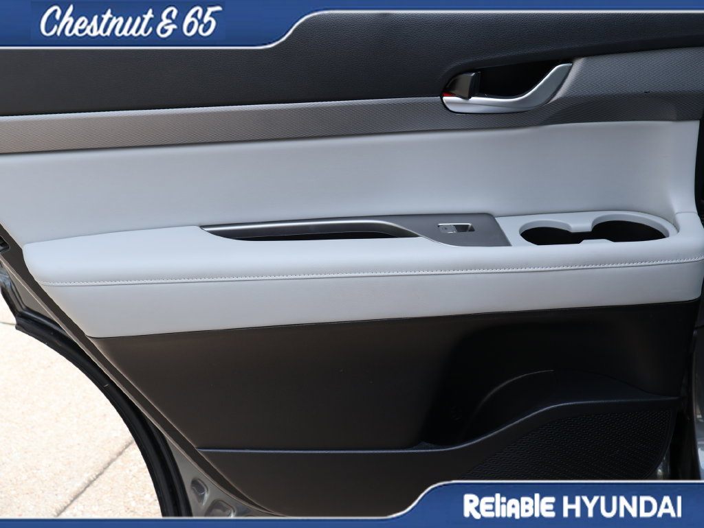 Used 2022 Hyundai Palisade SEL w/ Premium Package FWD image 18