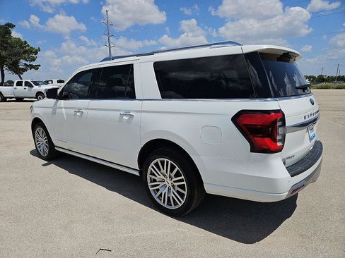 Used 2023 Ford Expedition Max Platinum RWD image 4