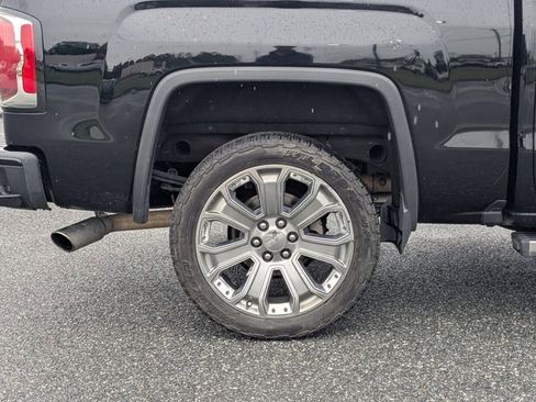 Used 2018 GMC Sierra 1500 Denali w/ Denali Ultimate Package image 11