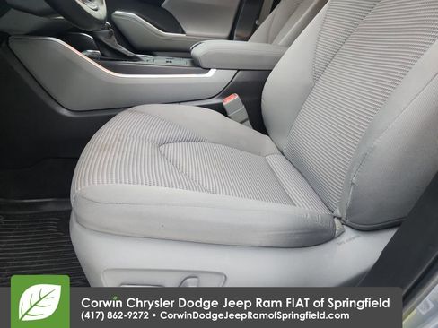 Used 2023 Toyota Highlander LE image 19